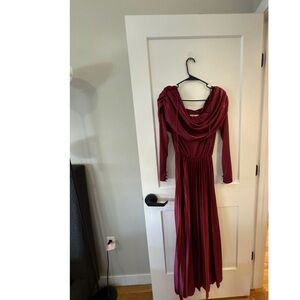 Elegant Burgundy Long Sleeve Dress